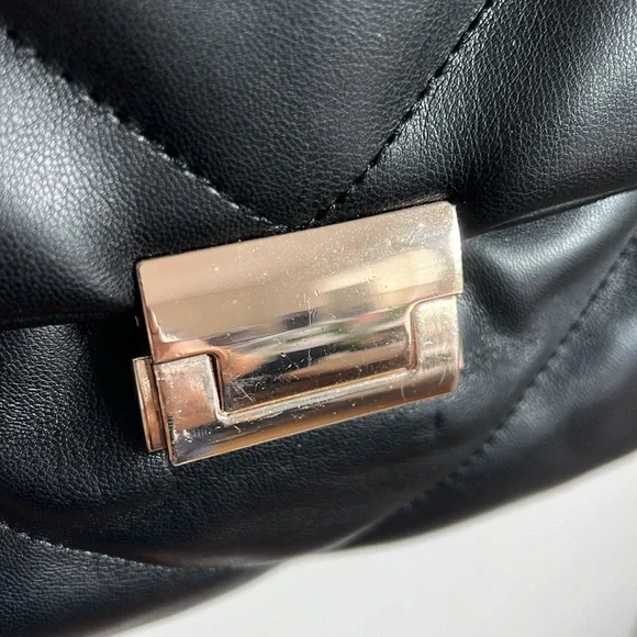 🛍️Zara Black Faux Leather Puffer Quilted Shoulder Bag Gold chain strap & clasp - Picture 5 of 7